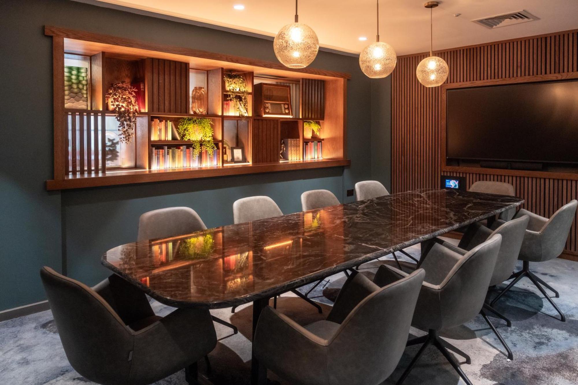 Burleigh Court Hotel And Leisure Лафборо Экстерьер фото